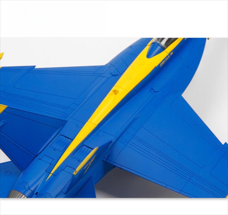 U.S. Navy Blue Angels F/A-18 Hornet 1:72 – 25 cm / 9.8 in – Premium Zinc Alloy & ABS Diecast Fighter Jet Model