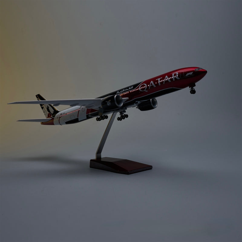 Qatar Airways Boeing 777-300ER Formula 1 Special Livery 1:135 – 47 cm / 18.5 in – LED Lights - Image 10