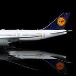 Lufthansa B747-8 D-ABYP – Scale 1:200 Diecast Model – SQ wings L2106/L2106FD - Thumbnail 3
