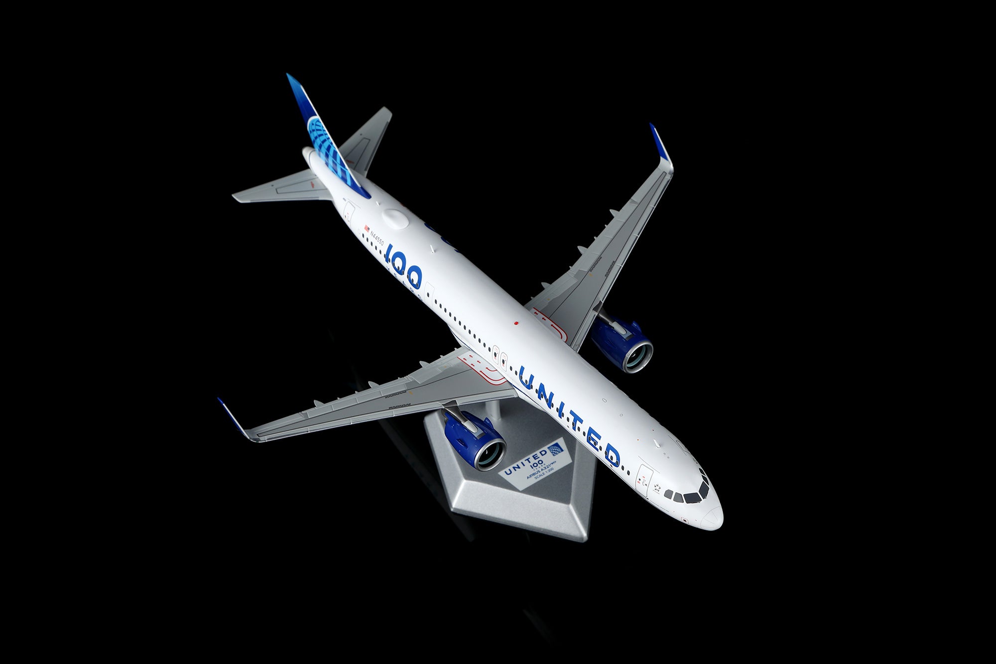 United Airlines A321neo "100 Years" N44550 – Scale 1:200 Diecast Model – SQ wings L2346/L2346FD - Gallery 4