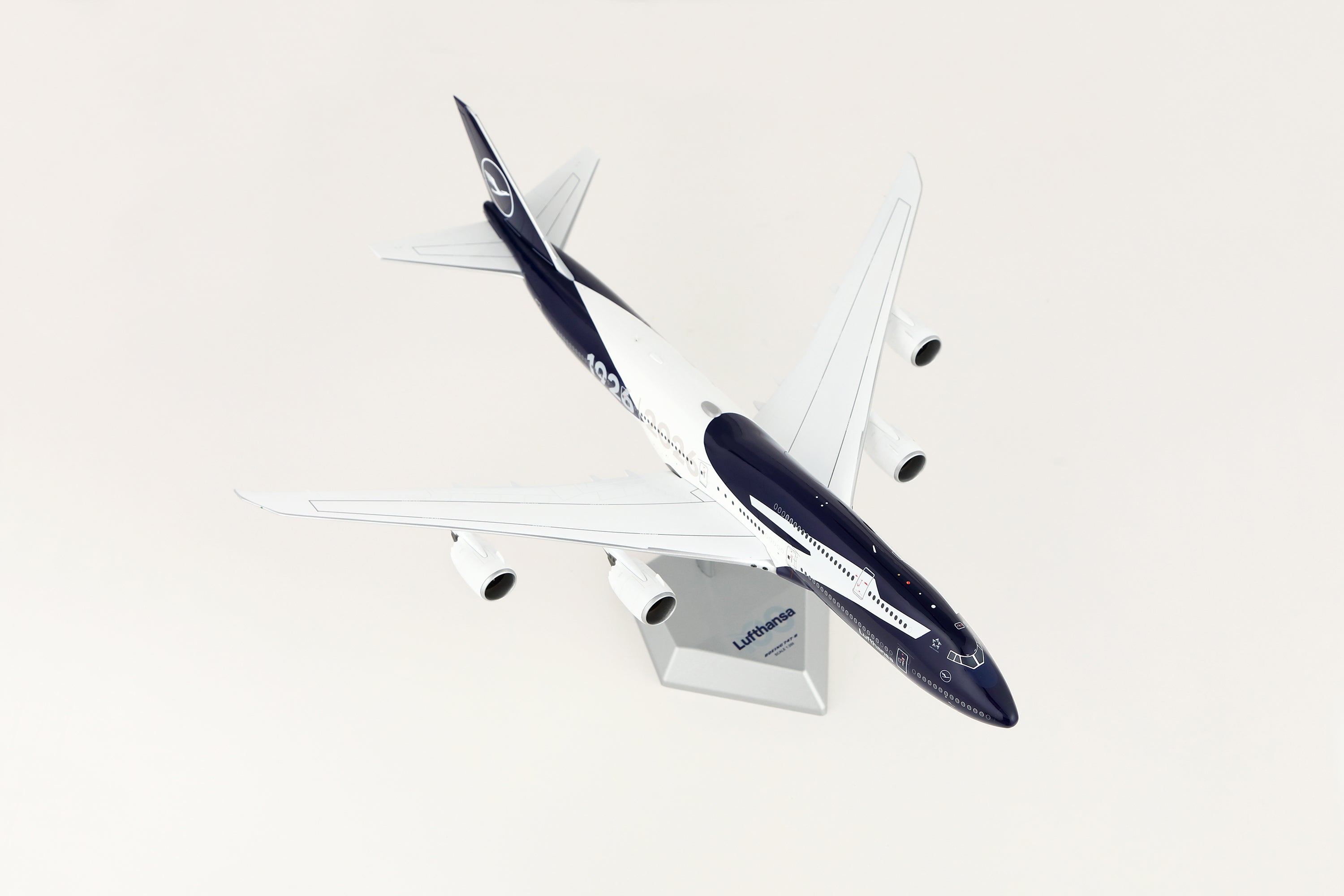 Lufthansa B747-8 "100th Anniversary" D-ABYN – Scale 1:200 Diecast Model – SQ wings L2355/L2355FD