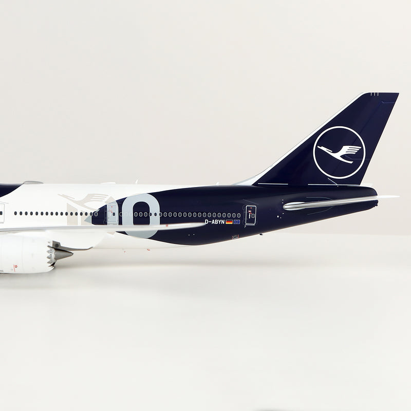 Lufthansa B747-8 "100th Anniversary" D-ABYN – Scale 1:200 Diecast Model – SQ wings L2355/L2355FD PRE ORDER - Image 6