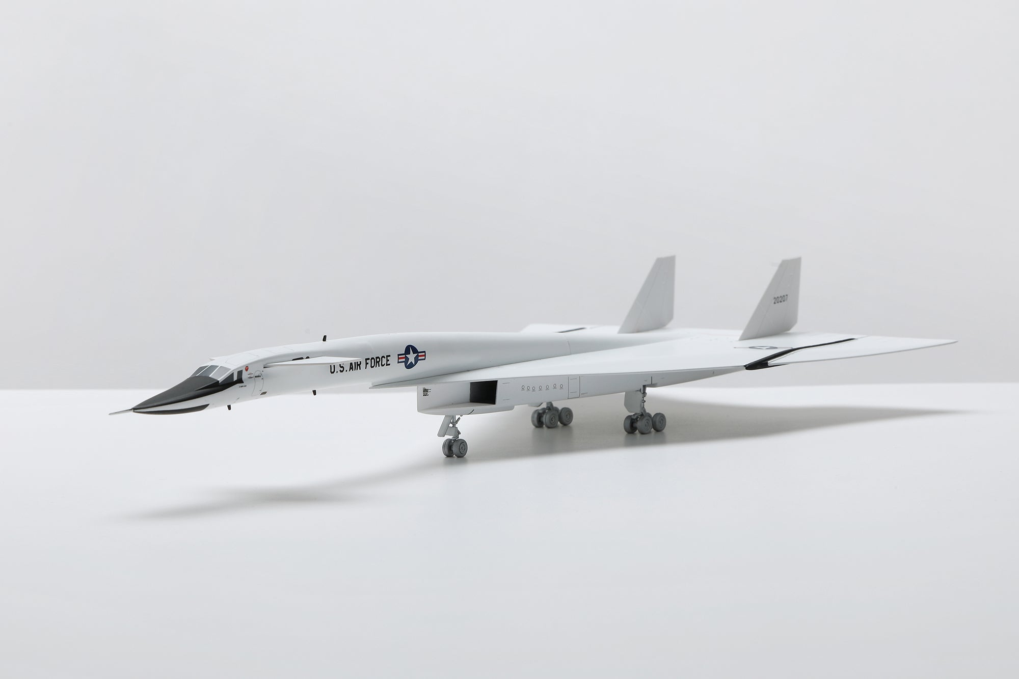 USAF XB-70 20207 – Scale 1:200 Diecast Model – SQ wings L2139 - Gallery 2
