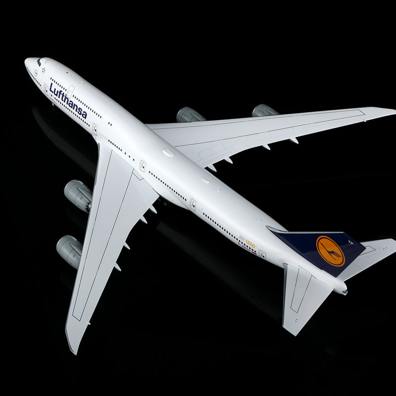 Lufthansa B747-8 D-ABYP – Scale 1:200 Diecast Model – SQ wings L2106/L2106FD - Image 10