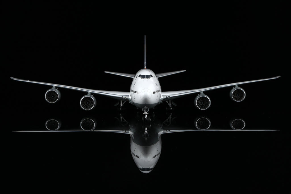 Lufthansa B747-8 D-ABYP – Scale 1:200 Diecast Model – SQ wings L2106/L2106FD
