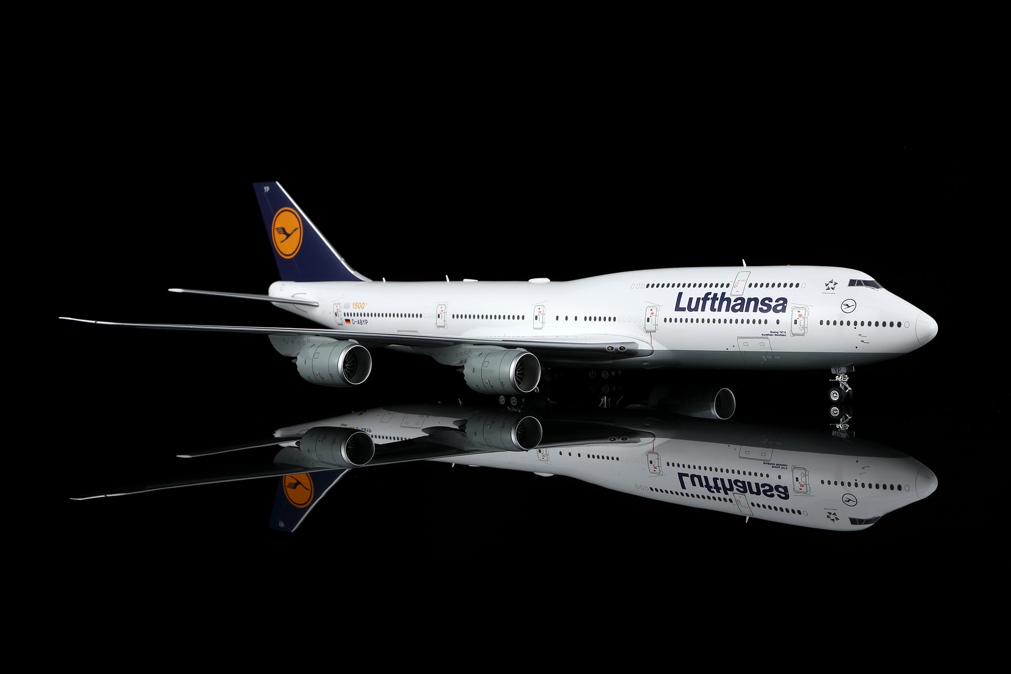 Lufthansa B747-8 D-ABYP – Scale 1:200 Diecast Model – SQ wings L2106/L2106FD