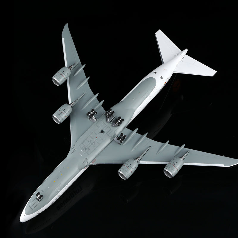 Lufthansa B747-8 D-ABYP – Scale 1:200 Diecast Model – SQ wings L2106/L2106FD - Image 7
