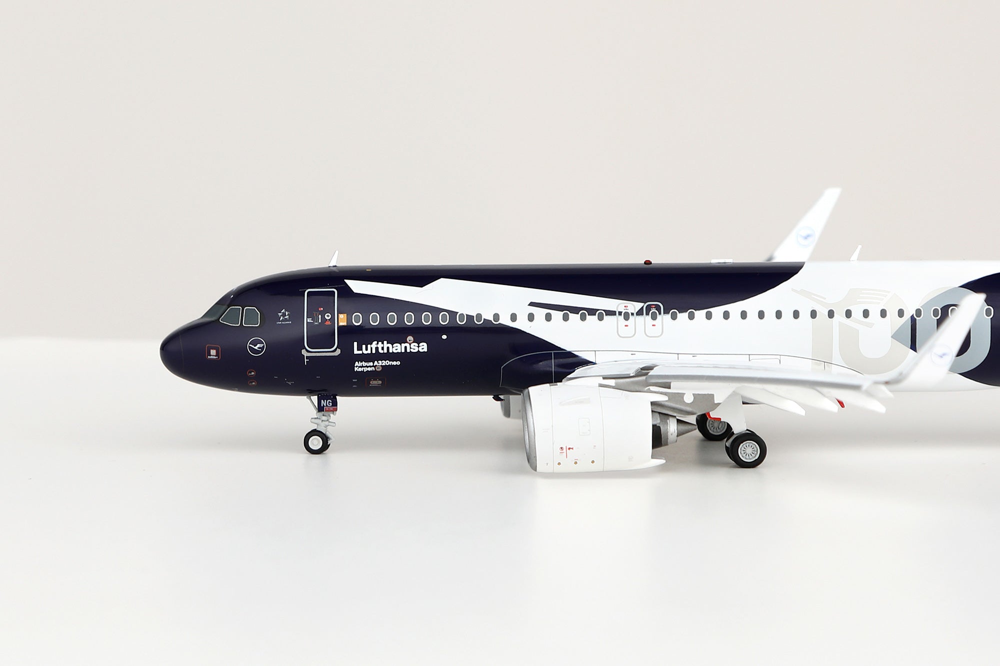 Lufthansa A320neo "100th Anniversary" D-AING – Scale 1:200 Diecast Model – SQ wings L2345/L2345FD