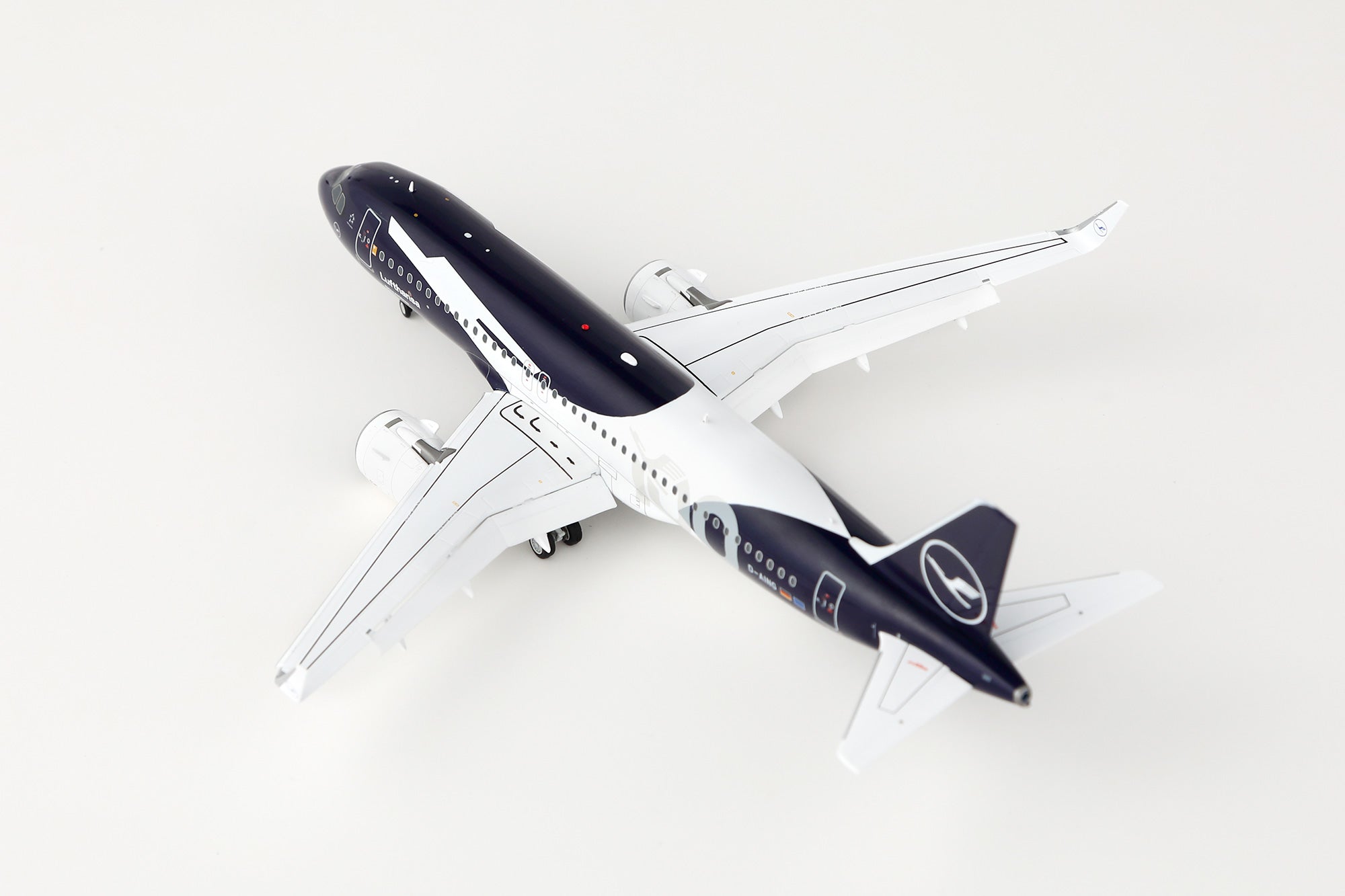 Lufthansa A320neo "100th Anniversary" D-AING – Scale 1:200 Diecast Model – SQ wings L2345/L2345FD