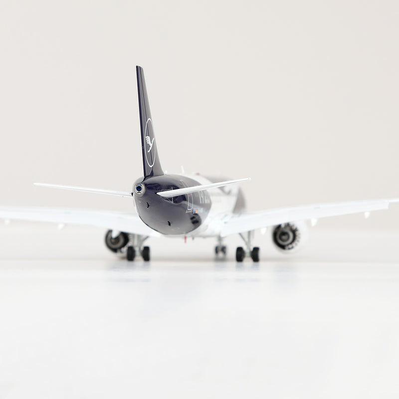 Lufthansa A320neo "100th Anniversary" D-AING – Scale 1:200 Diecast Model – SQ wings L2345/L2345FD - Image 10