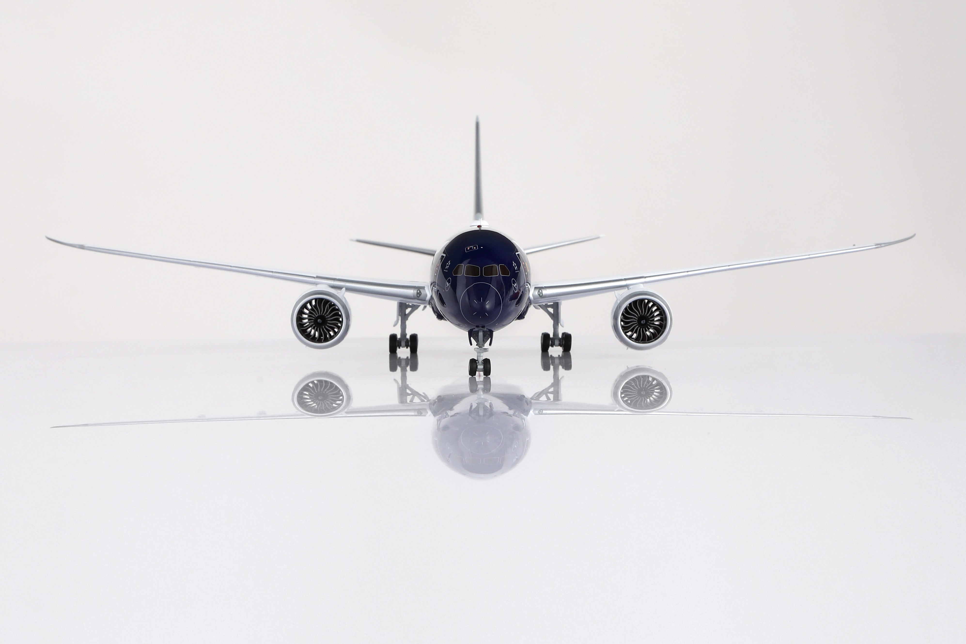 Lufthansa B787-9 "Lufthansa 100th Anniversary" D-ABPU – Scale 1:200 Diecast Model – SQ wings L2279-1 - Gallery 6