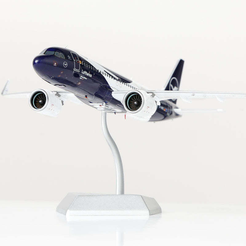 Lufthansa A320neo "100th Anniversary" D-AIND – Scale 1:200 Diecast Model – SQ wings L2353/L2353FD - Image 4