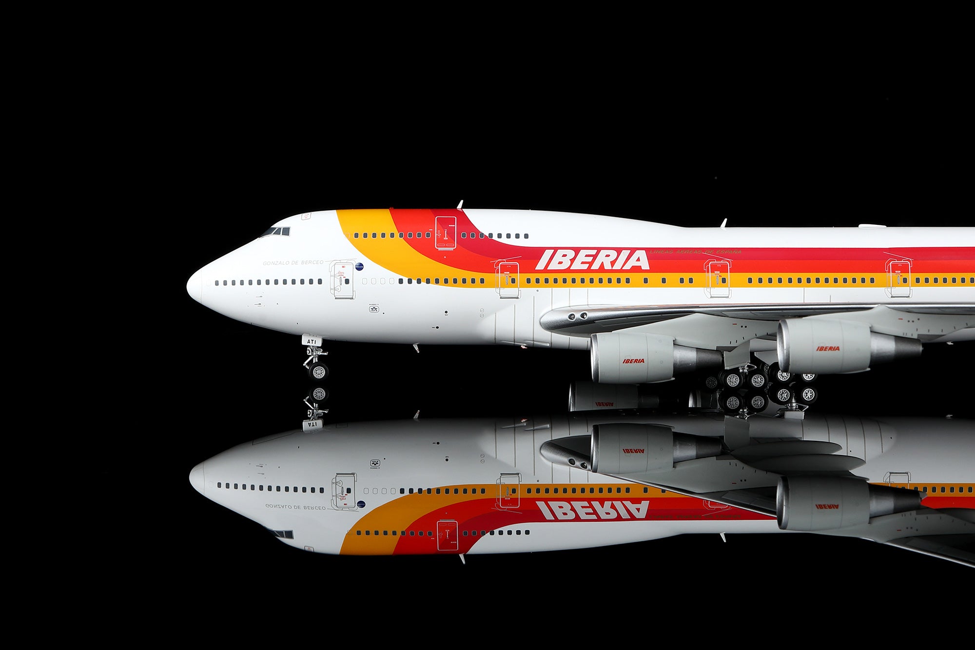 Iberia B747-300 TF-ATI – Scale 1:200 Diecast Model – SQ wings L2120/L2120FD - Gallery 6