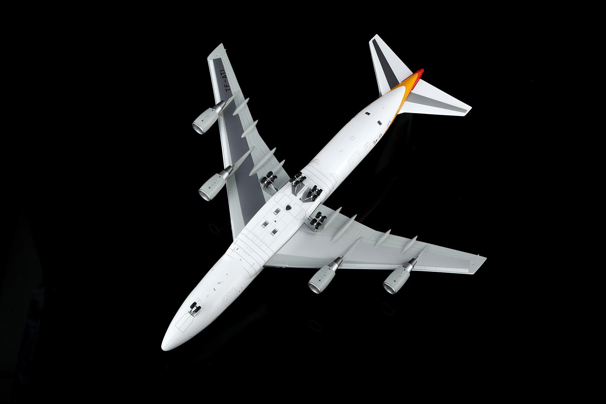 Iberia B747-300 TF-ATI – Scale 1:200 Diecast Model – SQ wings L2120/L2120FD - Gallery 11