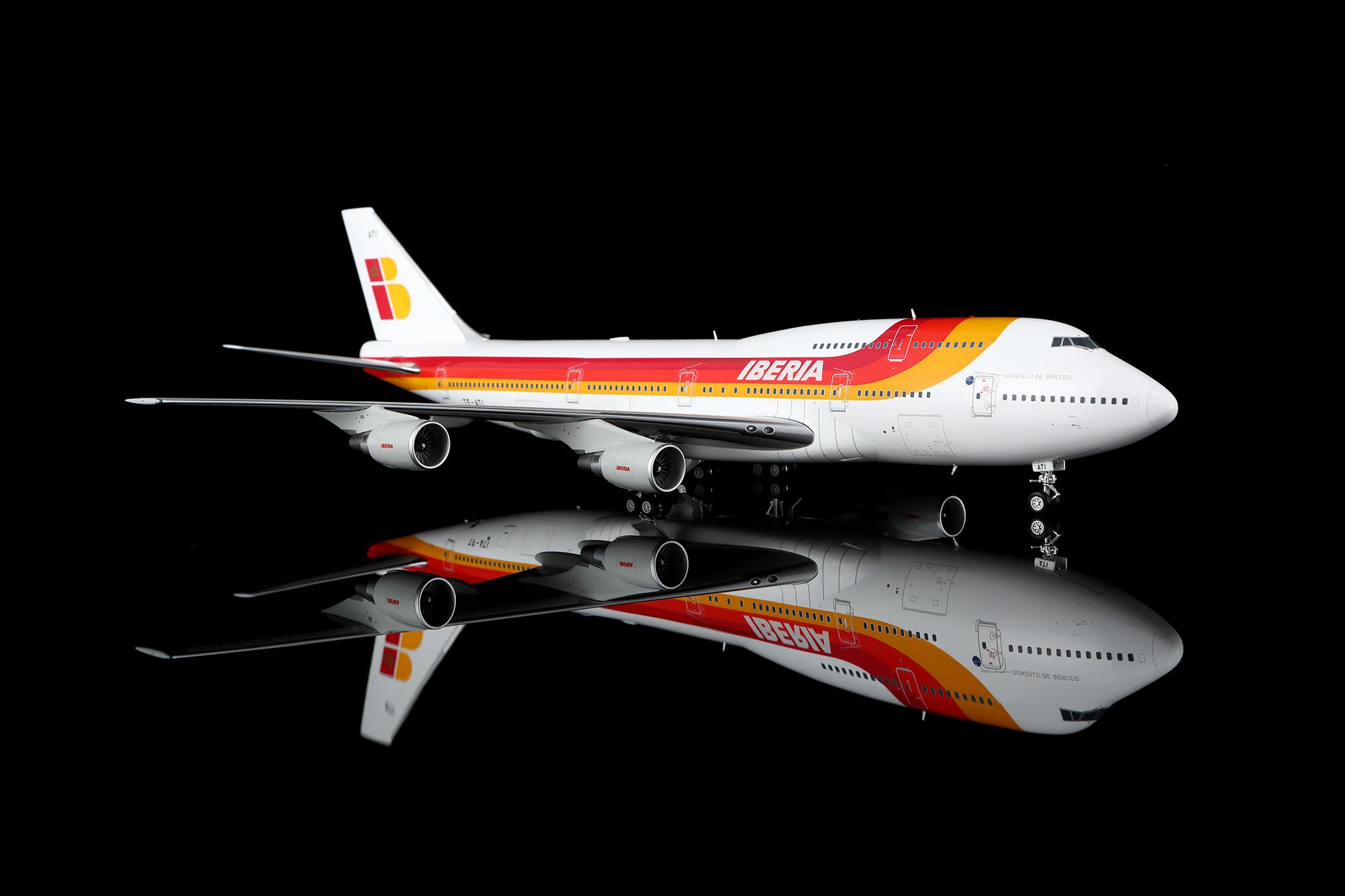 Iberia B747-300 TF-ATI – Scale 1:200 Diecast Model – SQ wings L2120/L2120FD - Gallery 1