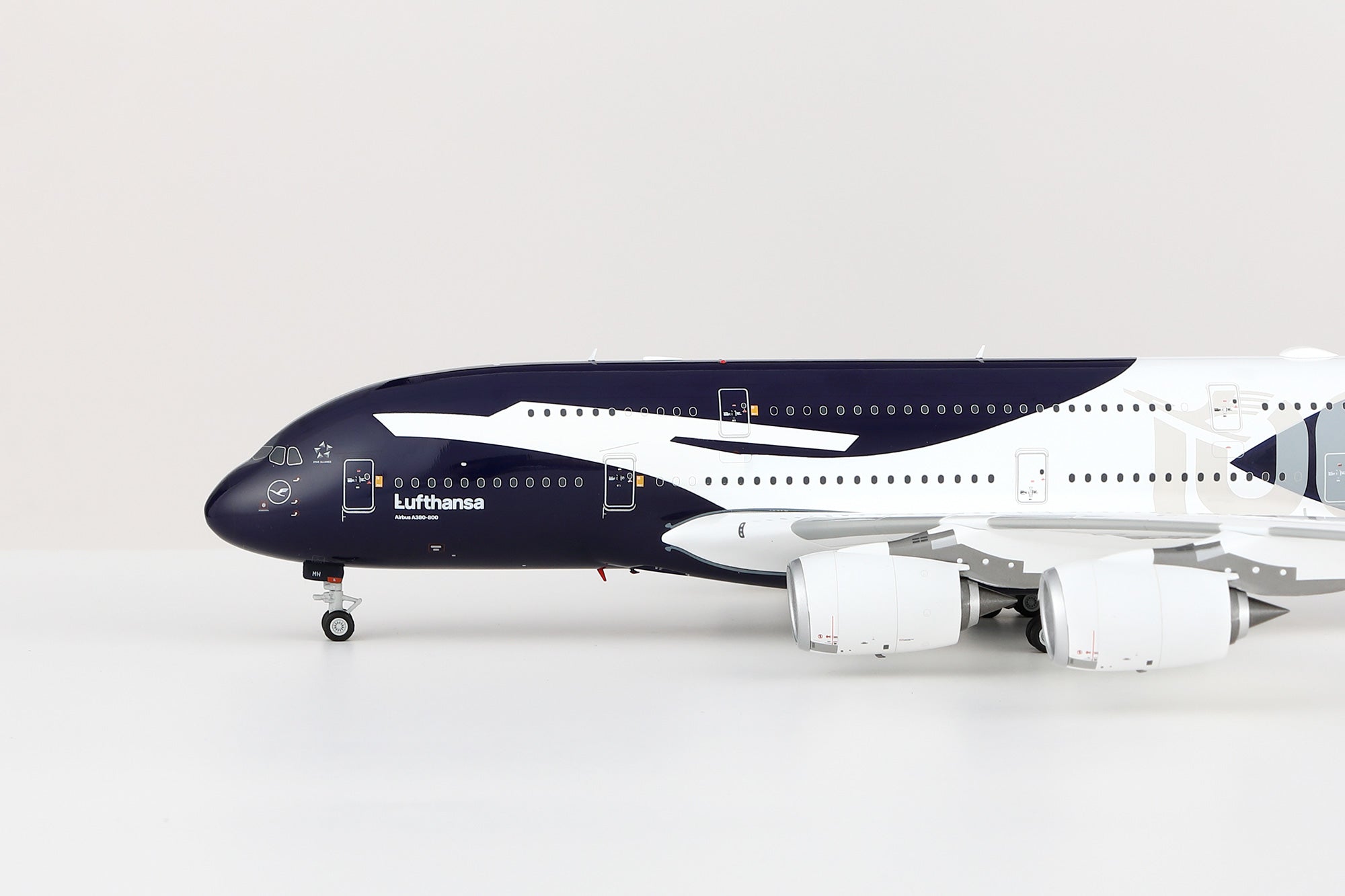 Lufthansa A380 "100th Anniversary" D-AIMH – Scale 1:200 Diecast Model – SQ wings L2350 - Gallery 3