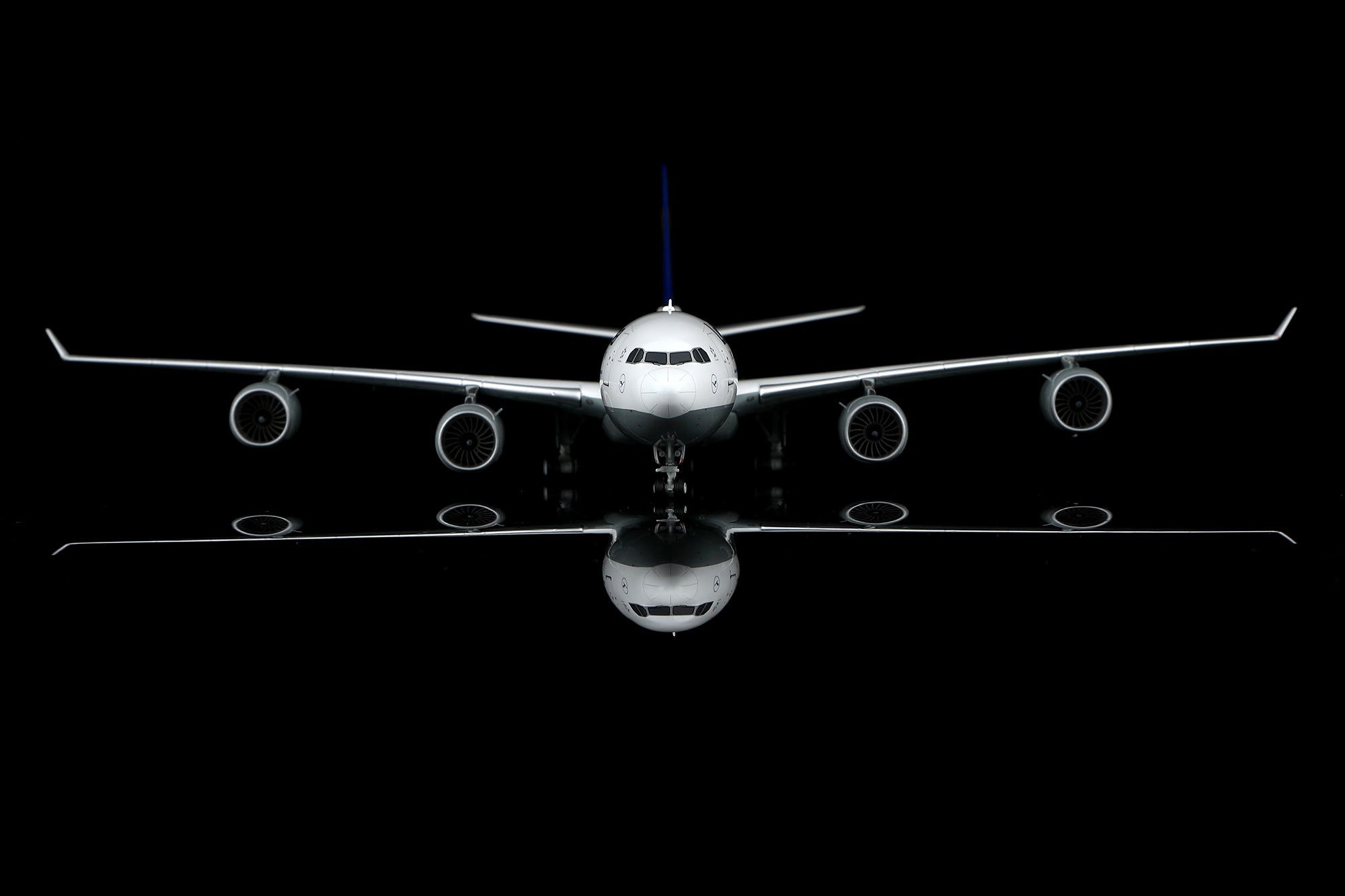 Lufthansa A340-600 D-AIHX – Scale 1:200 Diecast Model – SQ wings L2293