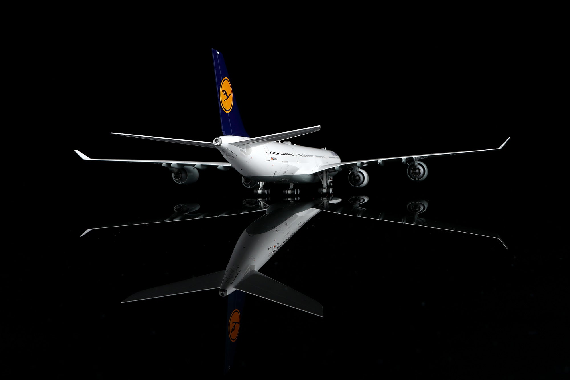 Lufthansa A340-600 D-AIHX – Scale 1:200 Diecast Model – SQ wings L2293
