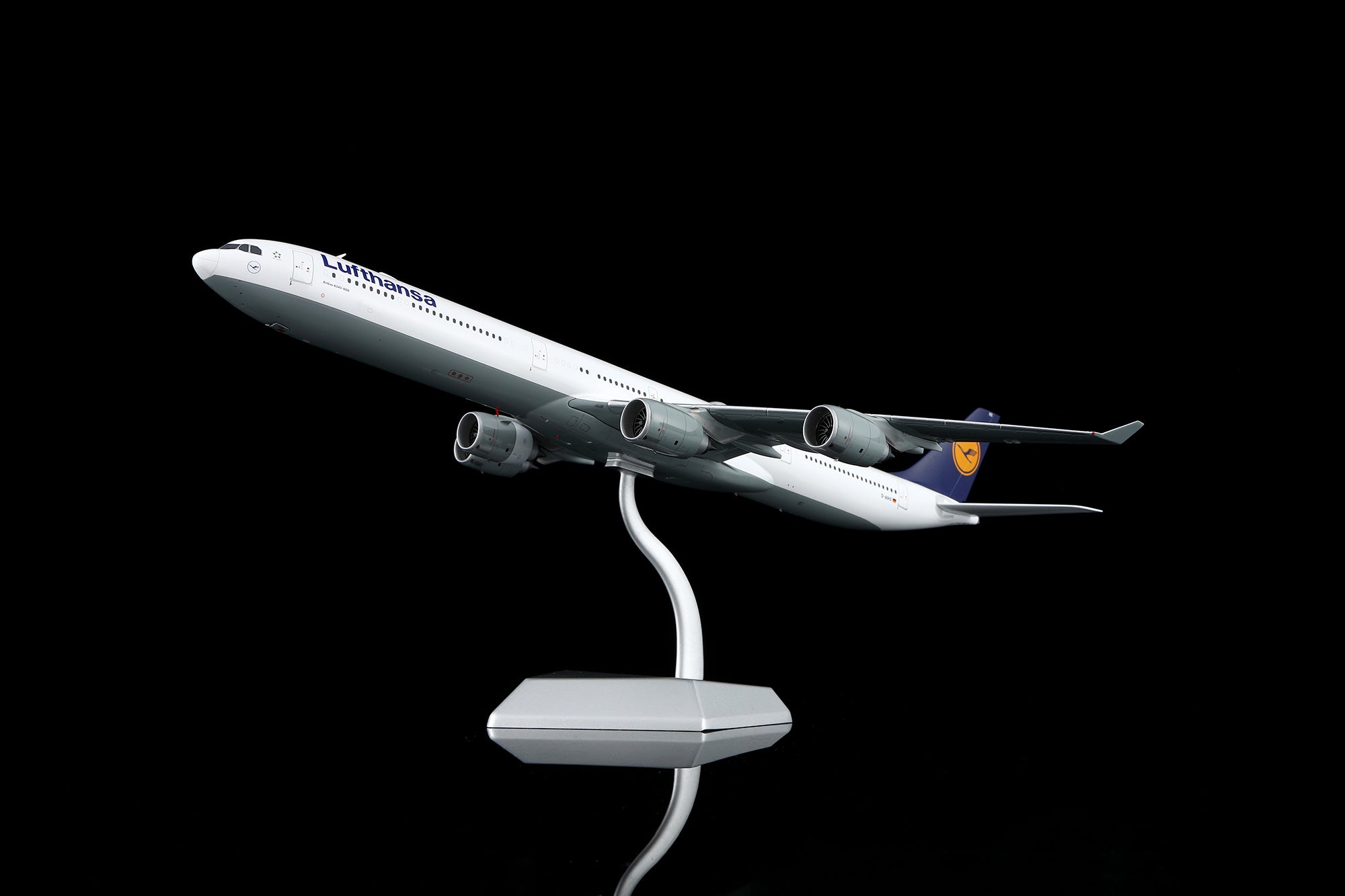 Lufthansa A340-600 D-AIHX – Scale 1:200 Diecast Model – SQ wings L2293