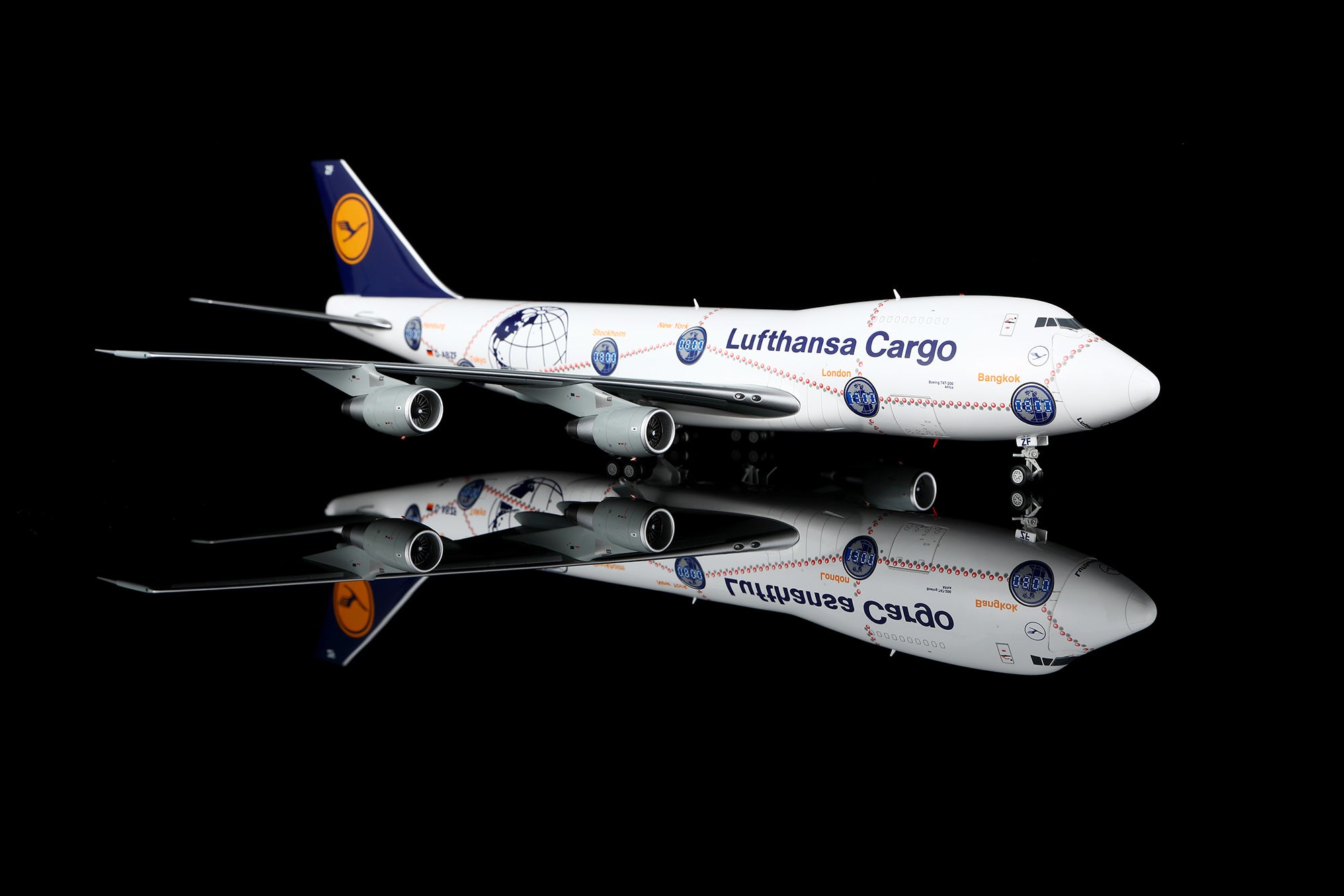 Lufthansa Cargo B747-200F D-ABZF – Scale 1:200 Diecast Model – SQ wings L2186/L2186C