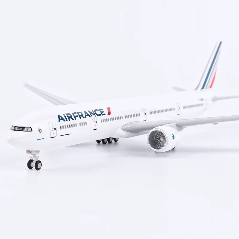 B777 Air France - 30 cm - 11,8 pulgadas - LED y sonido - Modelo de avión