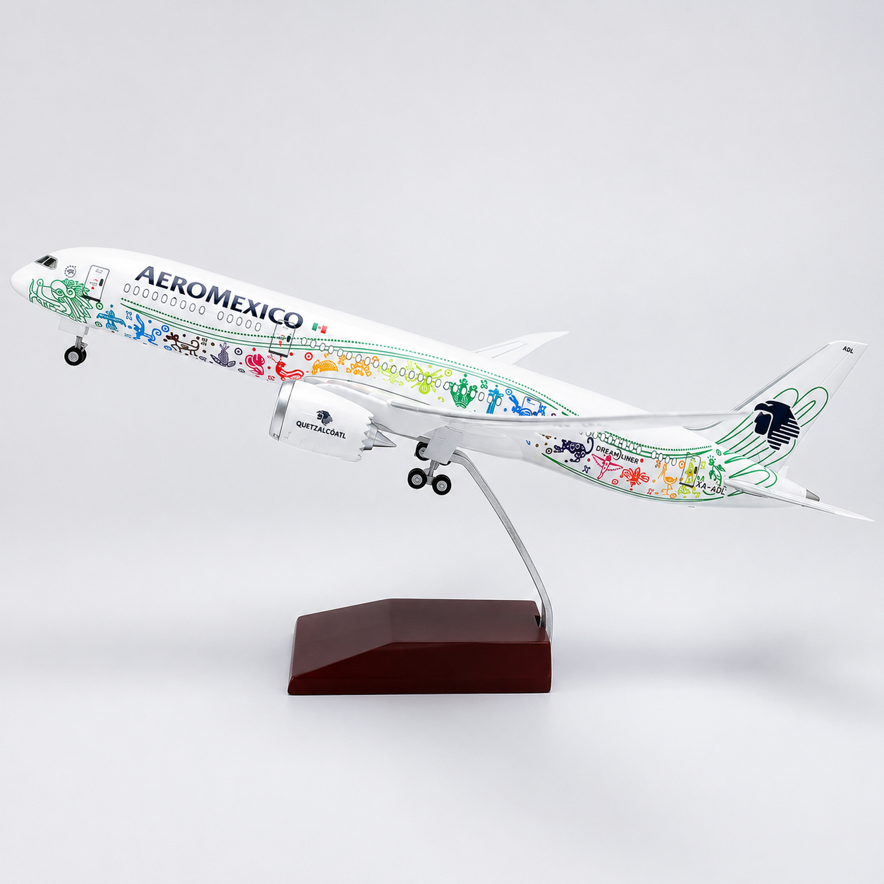 Boeing 787-9 Aeroméxico "Quetzalcóatl" – Scale 1:130 (43 cm / 16.9 in)