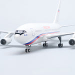 Avión presidencial de Rusia Ilyushin Il-96-300 1:120 – 46 cm / 18.1 in – Luces LED - Thumbnail 3