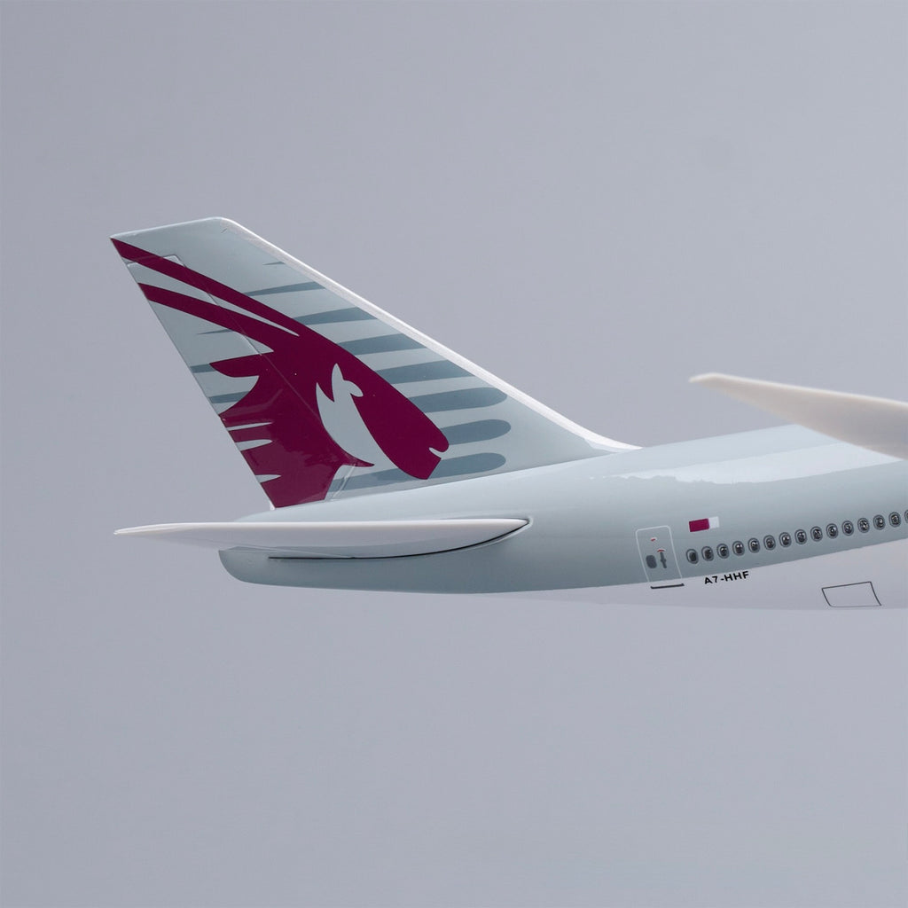 B747 QATAR - SCALE 1/150 - 47CM - 18.5 IN - AIRPLANE MODEL