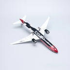 Qatar Airways Boeing 777-300ER Formula 1 Special Livery 1:135 – 47 cm / 18.5 in – LED Lights