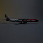 Qatar Airways Boeing 777-300ER Formula 1 Special Livery 1:135 – 47 cm / 18.5 in – LED Lights - Thumbnail 9