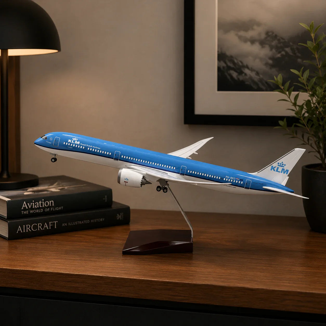 KLM Royal Dutch Airlines Boeing 787-10 1:145 – 47 cm / 18.5 in