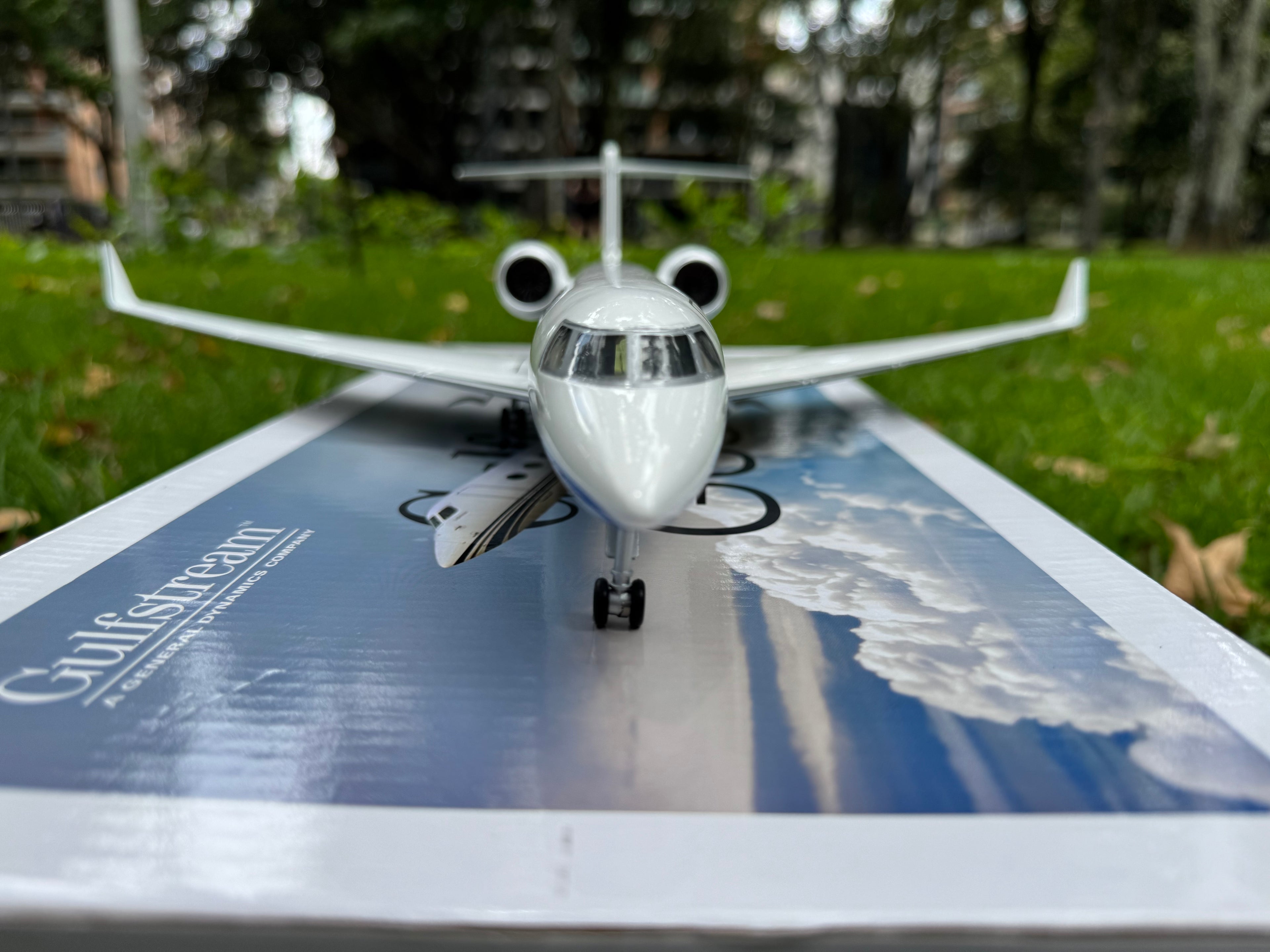 طائرة جلف ستريم G650ER - مقياس 1:50 - الطول: 17 بوصة - 45 سم