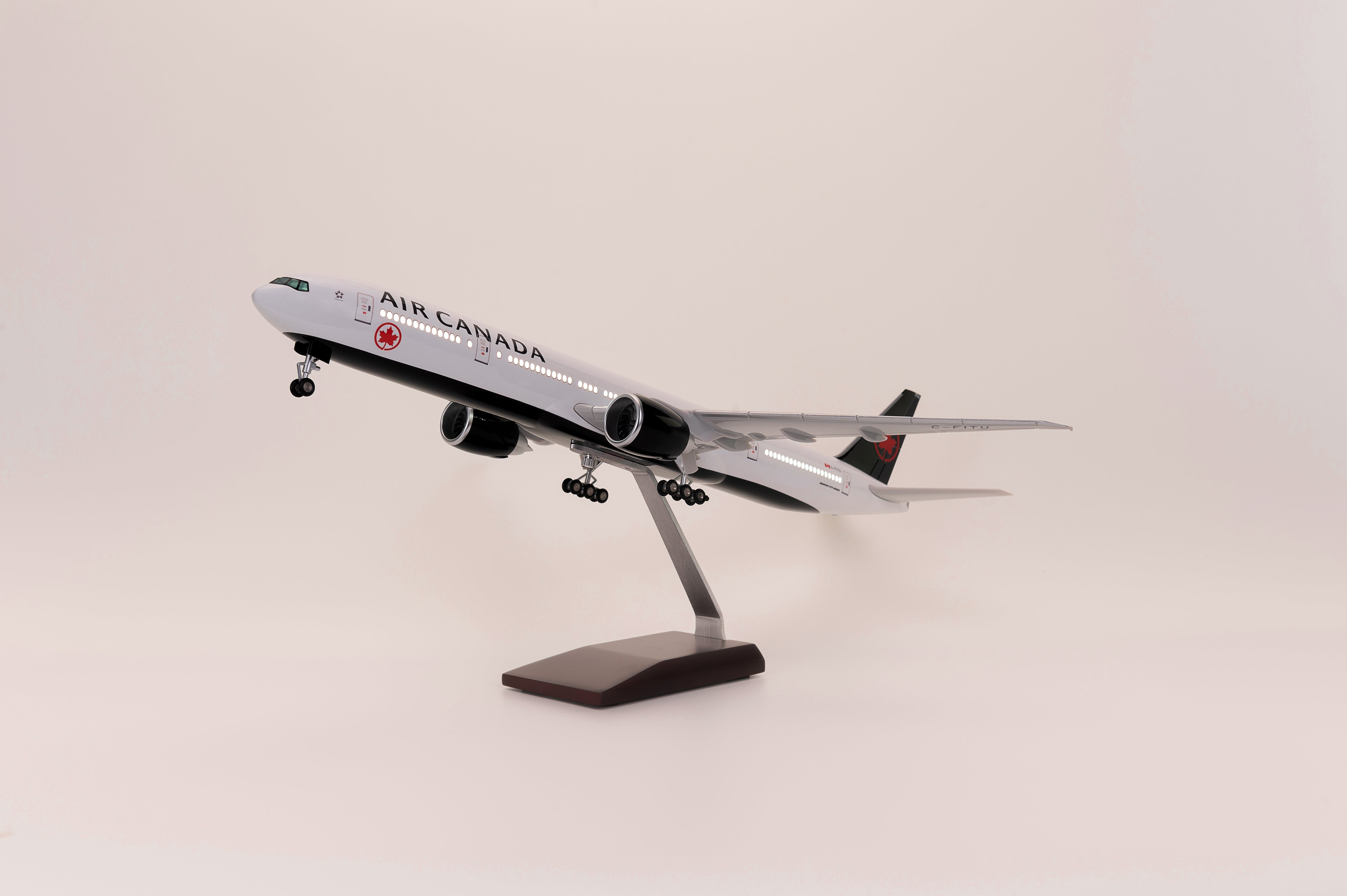 B777 Air Canada - Scale 1/157 - 47CM -18.5in