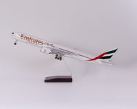 B777 Emiratos - Escala 1/157 - 47cm - 18.5 in