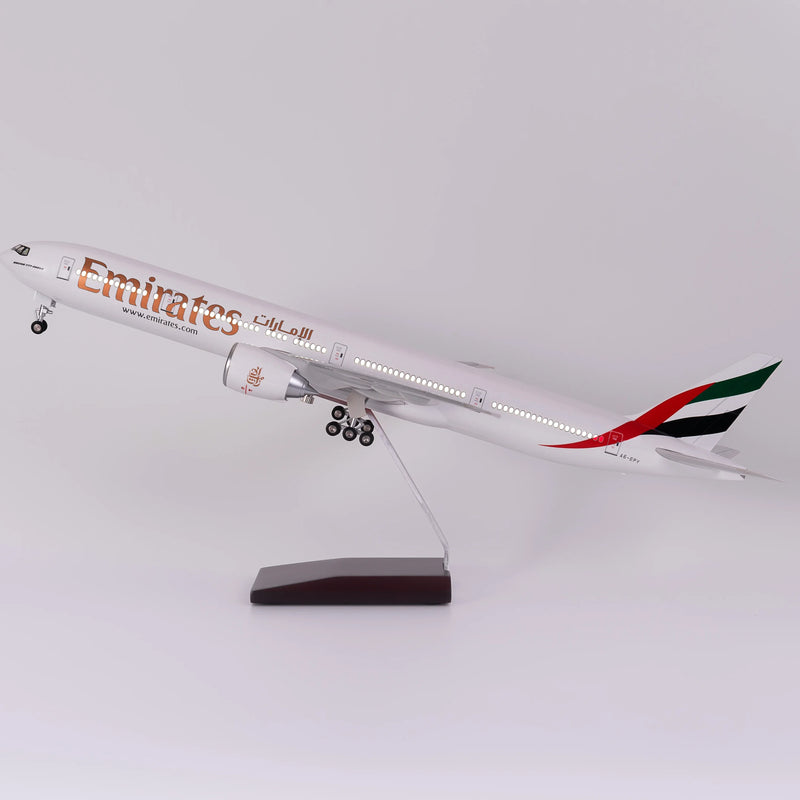 Boeing 777 Emirates – Scale 1:157 (47 cm / 18.5 in) - Image 6