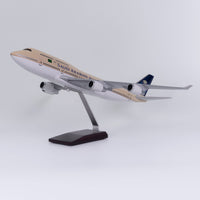 B747 Saudi Arabian Airlines - Scale 1/150 - 47cm - 18.5 in - Airplane Model