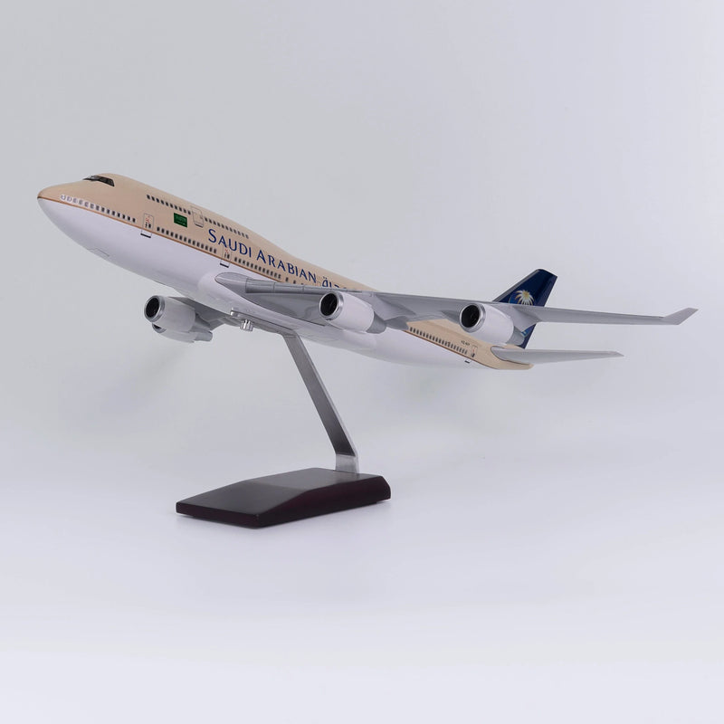 B747 Saudi Arabian Airlines - Scale 1/150 - 47cm - 18.5 in - Airplane Model - Image 7