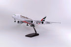 طائرة إيرباص A380 الإماراتية بمقياس 1:160 - 47 سم / 18.5 بوصة - أضواء LED