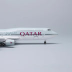 B747 QATAR - SCALE 1/150 - 47CM - 18.5 IN - AIRPLANE MODEL