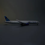 United Airlines Boeing 787-10 1:145 – 47 cm / 18,5 in – Luces LED - Thumbnail 4