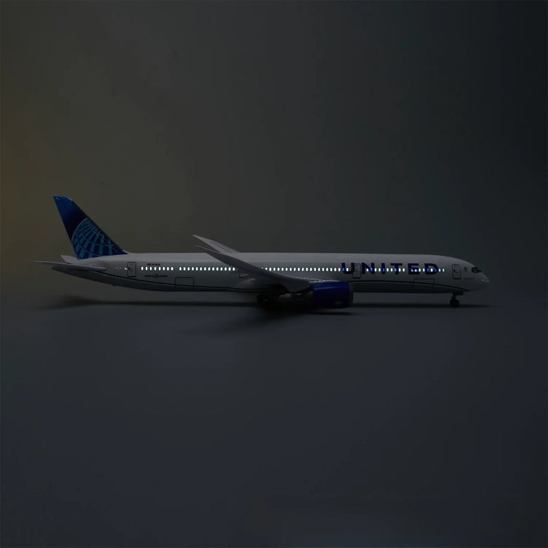 United Airlines Boeing 787-10 1:145 – 47 cm / 18,5 in – Luces LED - Image 4