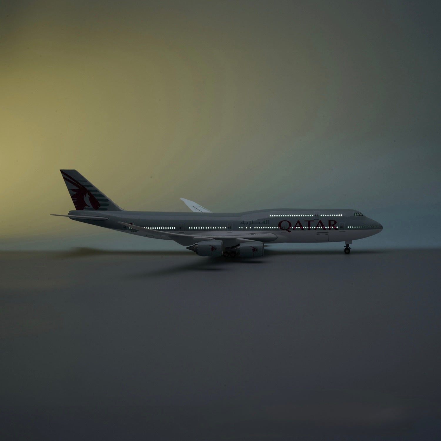 new! QATAR航空／Boeing747 /ワールドカップ1/150 B747 QATAR - SCALE 1/150 - 47CM - 18.5 IN - AIRPLANE MODEL