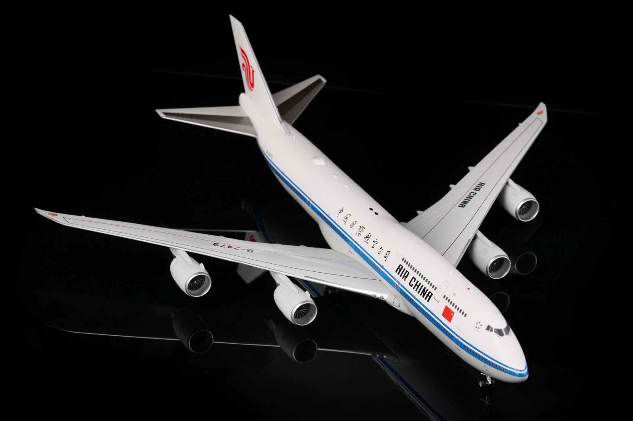 Air China Boeing 747-8 B-2479 – Scale 1:200 – SQ Wings – 38.14 cm