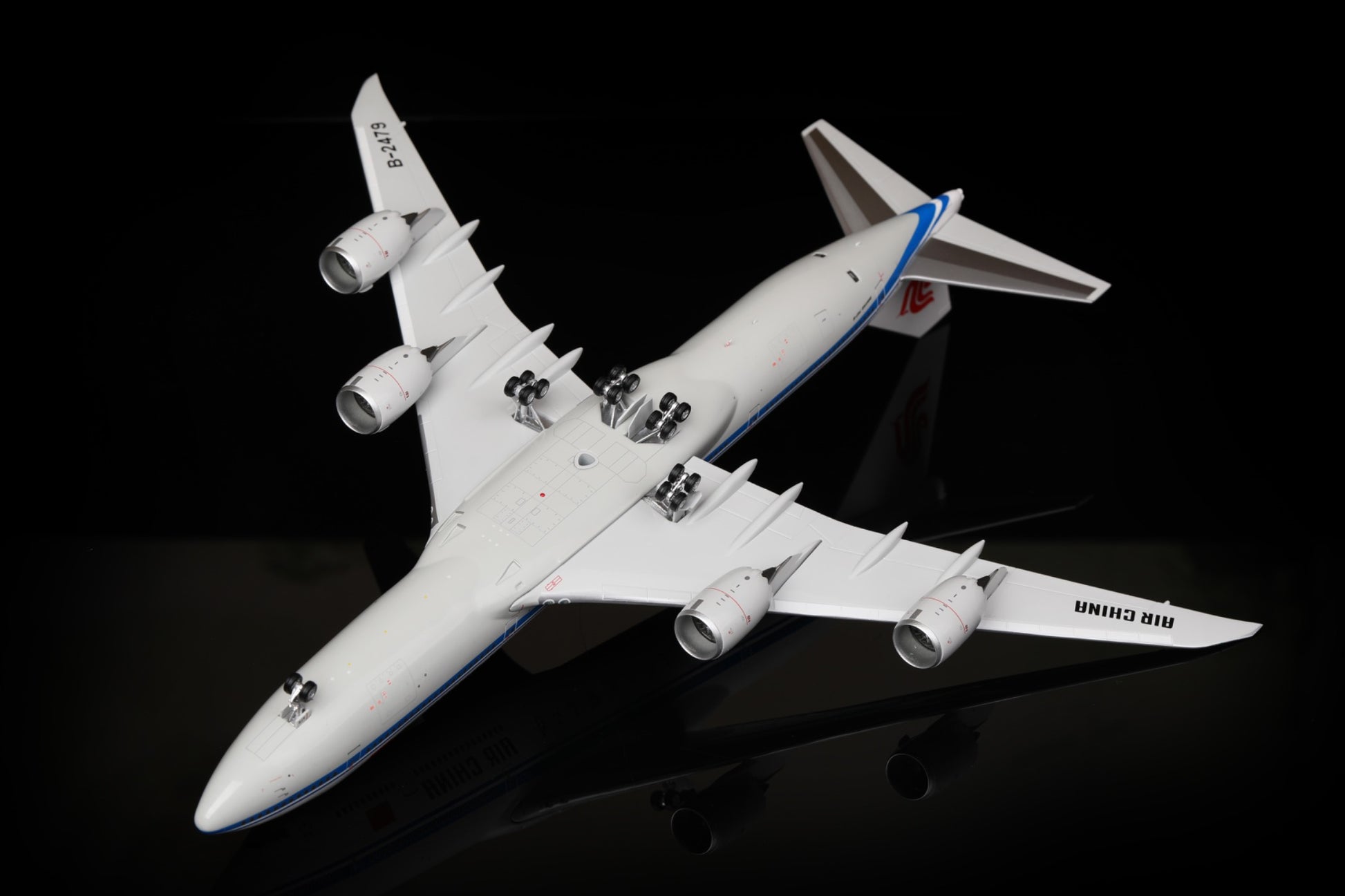 Air China Boeing 747-8 B-2479 – Scale 1:200 – SQ Wings – 38.14 cm