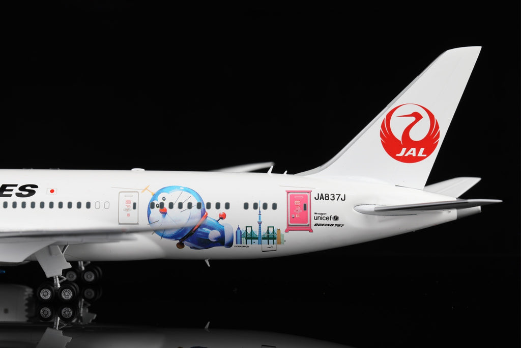 JAL B787-8 JA837J "Doraemon Jet" – Scale 1:200 – SQ Wings – 28.35 cm