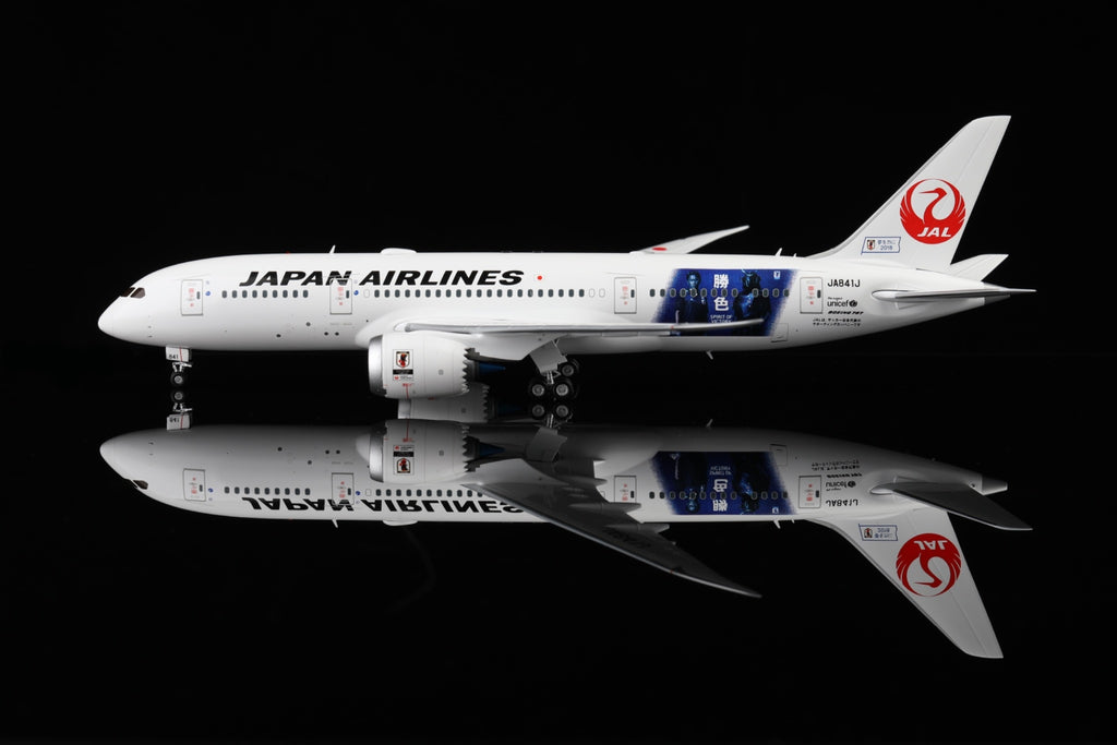 Japan Airlines Boeing 787-8 JA841J “Spirit of Victory” – Scale 1:200 – SQ Wings – 28.35 cm