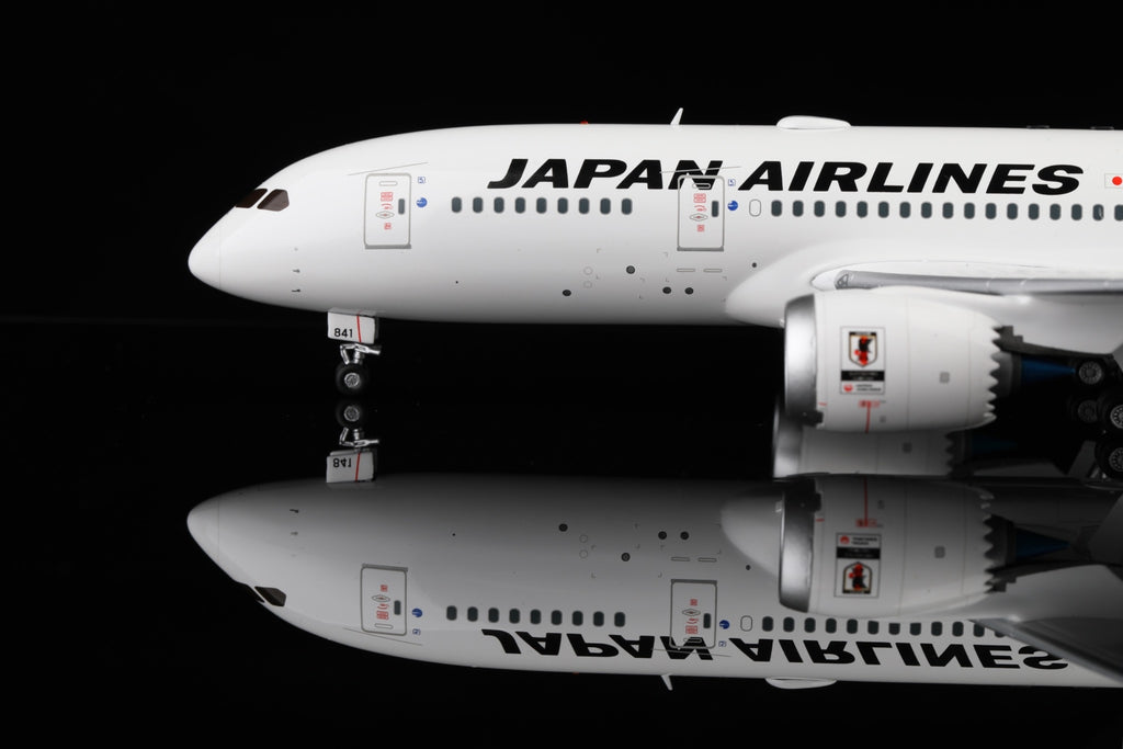 Japan Airlines Boeing 787-8 JA841J “Spirit of Victory” – Scale 1:200 – SQ Wings – 28.35 cm