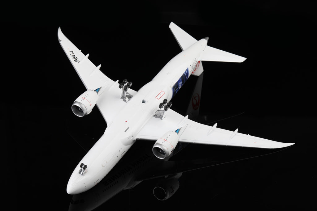 Japan Airlines Boeing 787-8 JA841J “Spirit of Victory” – Scale 1:200 – SQ Wings – 28.35 cm