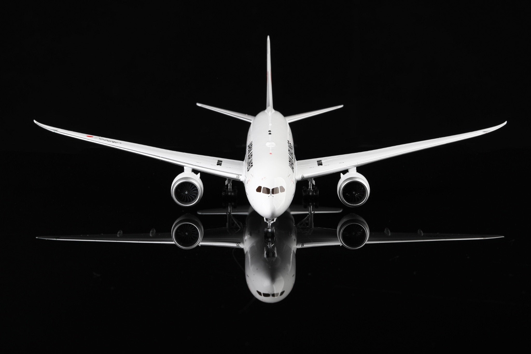Japan Airlines Boeing 787-8 JA844J – Scale 1:200 – SQ Wings