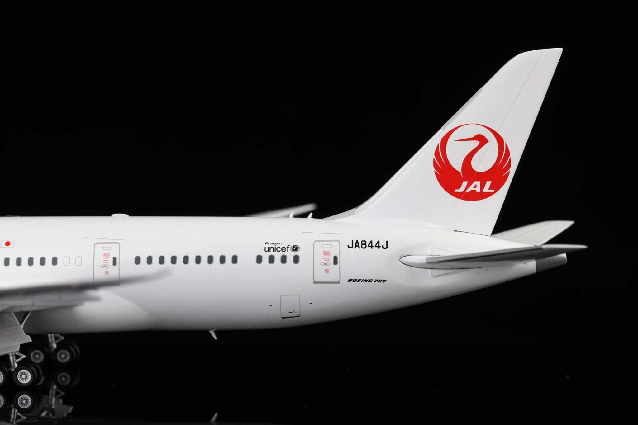 SQ Wings 1:200 Japan Airlines JAL Boeing 787-8 Diecast
